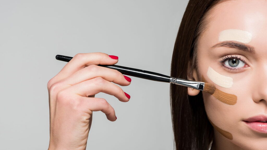 O truque que realça a harmonia do rosto em minutos com maquiagem
