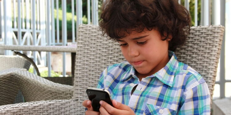 O impacto do excesso de vídeos rápidos na capacidade de concentração