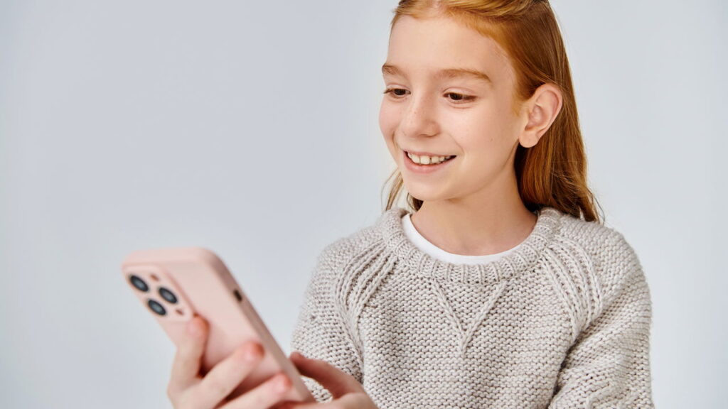 O impacto das redes sociais na adultização infantil, segundo psicóloga