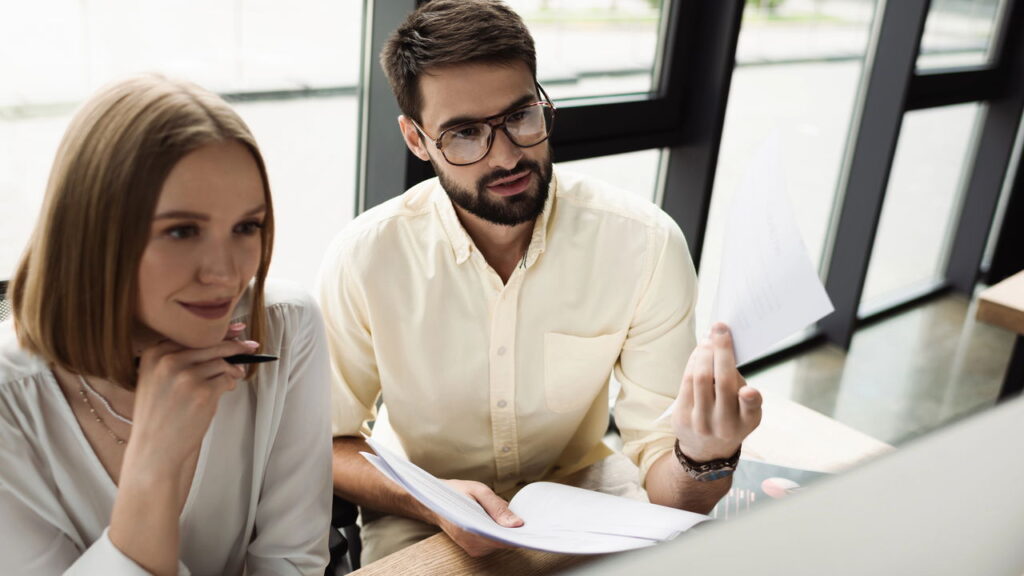 Qual é a principal característica de pessoas inteligentes segundo a psicologia?