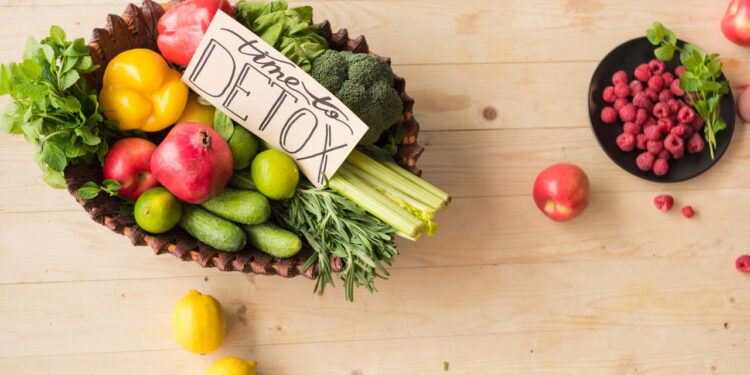 5 alimentos detox que ajudam a desinchar e perder peso naturalmente