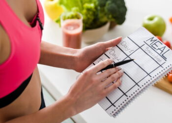 Esse é o hábito que pode estar sabotando sua dieta