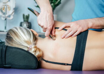 Essa dor pode ser evitada com pausas, alongamentos e boa postura