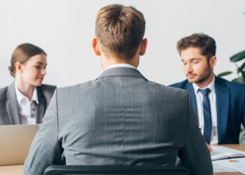 Cinco dicas de psicólogos para mandar bem na entrevista de emprego