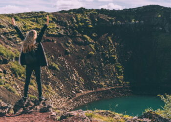 O que significa preferir ficar sozinho a socializar segundo a psicologia?