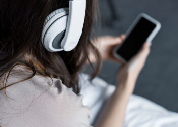 Os 5 melhores fones de ouvido para qualidade de som impecável, segundo a IA