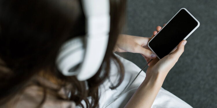 Os 3 fones de ouvido inteligentes que transformam sua experiência sonora