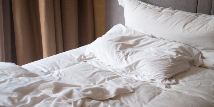 Não jogue fora aquela fronha gasta ou rasgada: transforme-a em algo bonito e útil para sua casa