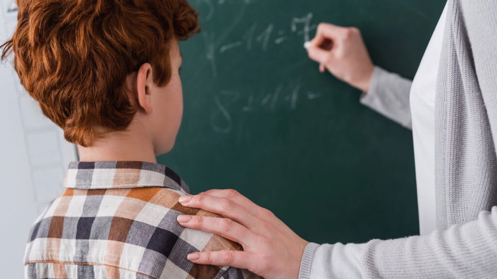 Crianças de 6 anos resolvem a conta em 10 segundos, você também consegue?