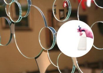 Não limpe espelho com álcool: esse item da cozinha deixa sem manchas e sem riscos
