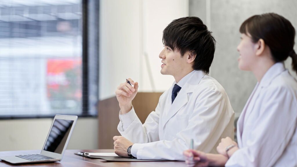 É possível perder peso sem fazer dieta restritiva? O que pensam os nutricionistas