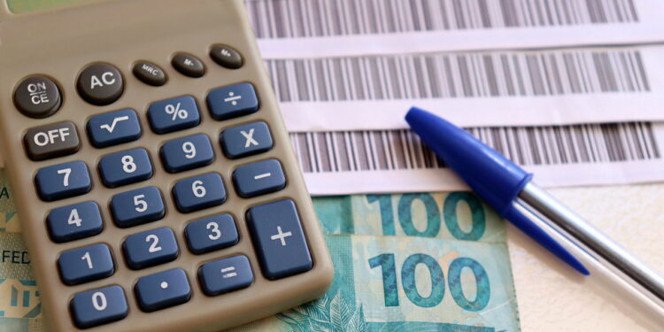 O erro comum no orçamento que pode estar acabando com seu dinheiro