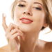 Técnicas eficazes para cuidar da pele sem gastar quase nada