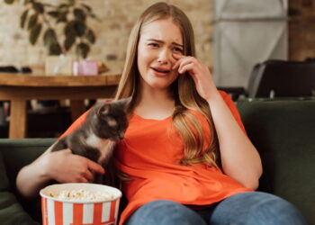 Por que gostamos de filmes tristes segundo a psicologia?