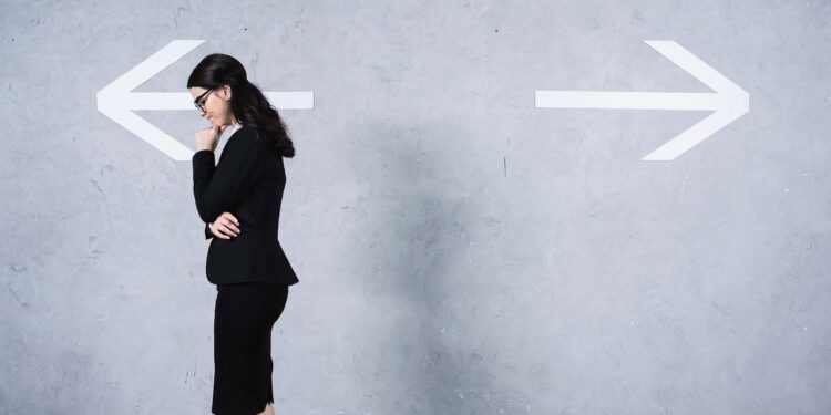 O hábito de adiar decisões pode estar sabotando sua vida, segundo psicólogos