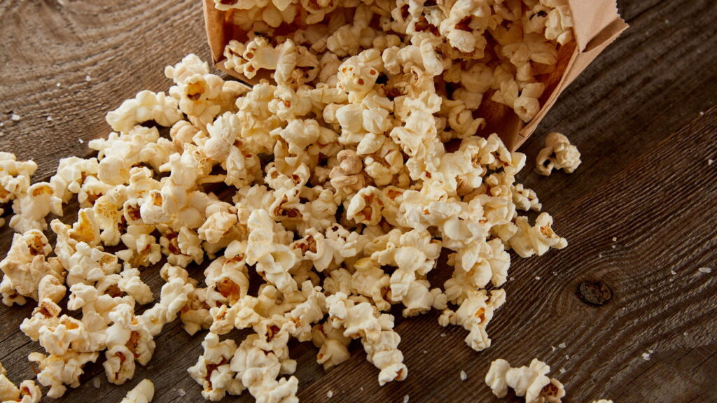 Pipoca é o lanche saudável mais eficaz para saciar e emagrecer