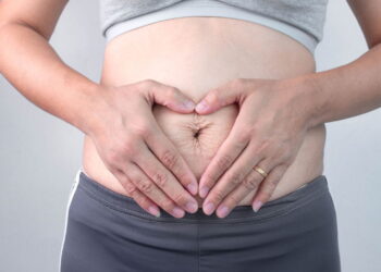 Fisioterapia pélvica e hábitos saudáveis aliviam sintomas de incontinência pós-parto