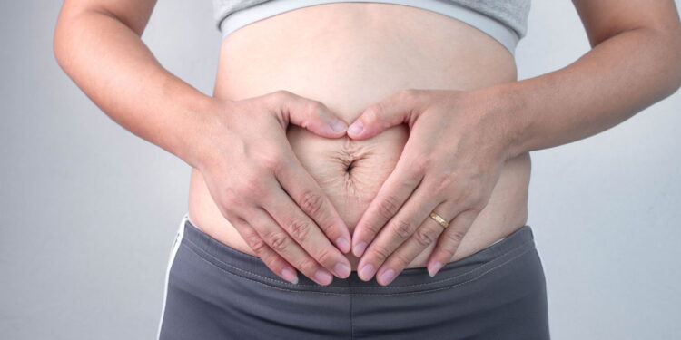 Fisioterapia pélvica e hábitos saudáveis aliviam sintomas de incontinência pós-parto