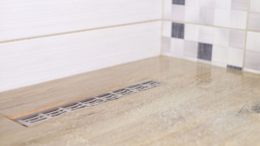 Como se livrar dos insetos que sobem pelo ralo à noite