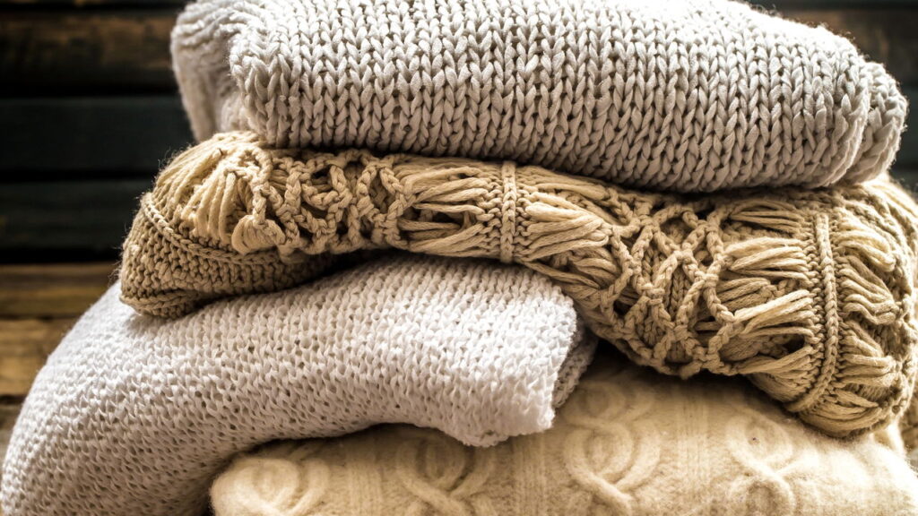 O jeito certo de lavar lã e tricô sem deformar as peças