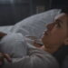 O que significa acordar várias vezes de madrugada segundo a psicologia?