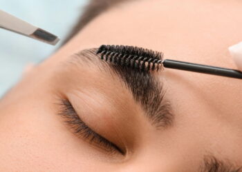 As sobrancelhas que estão definindo o rosto das celebridades