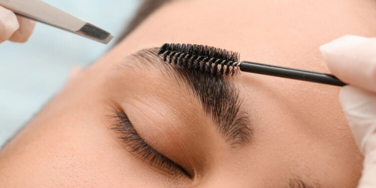 As sobrancelhas que estão definindo o rosto das celebridades