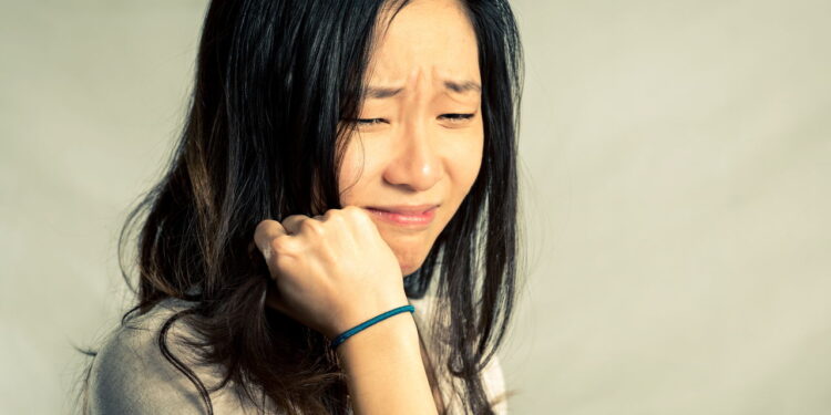 Esse comportamento constante pode estar ligado à ansiedade, segundo psicólogos