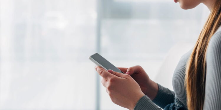 O que significa quando o celular vibra e não tem notificação?