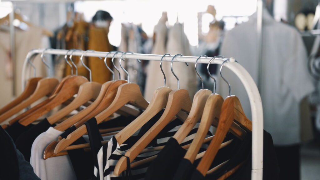 Marca de luxo alemã de moda feminina fecha lojas físicas após falência