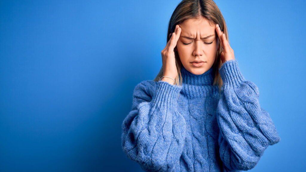 Se a dor começa na nuca e vai pra testa, isso pode ser cefaleia cervicogênica