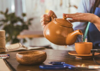 Chás de plantas para cuidar do fígado com benefícios naturais