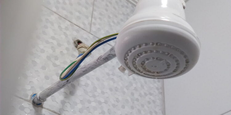 O que você faz no chuveiro está aumentando sua conta de energia