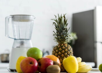 3 frutas coloridas que se adaptam a rotinas e colhem frescor semanal