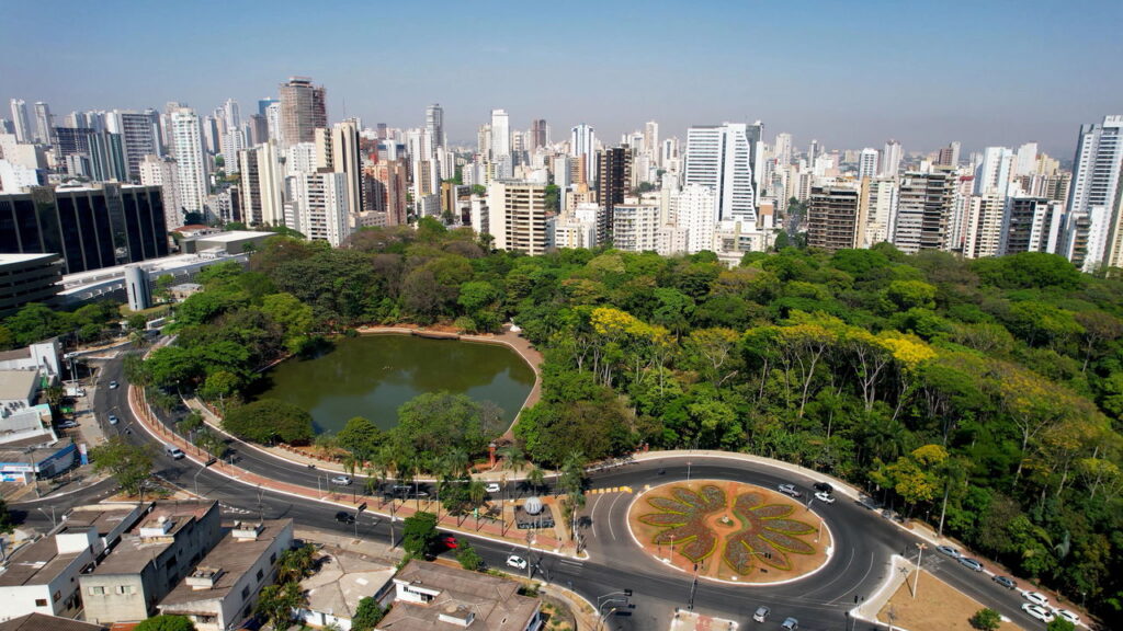 Cidade combina modernidade com charme da região centro-oeste do Brasil
