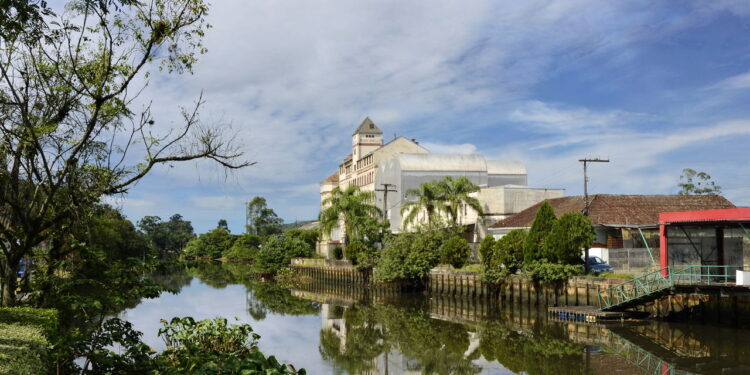 Cidade de SC encanta pelos pontos turísticos imperdíveis