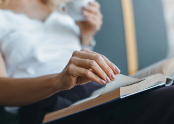 Receitas de flores que ajudam no foco durante leituras longas
