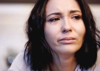 Como gerenciar emoções no ciclo feminino segundo terapeutas especializados