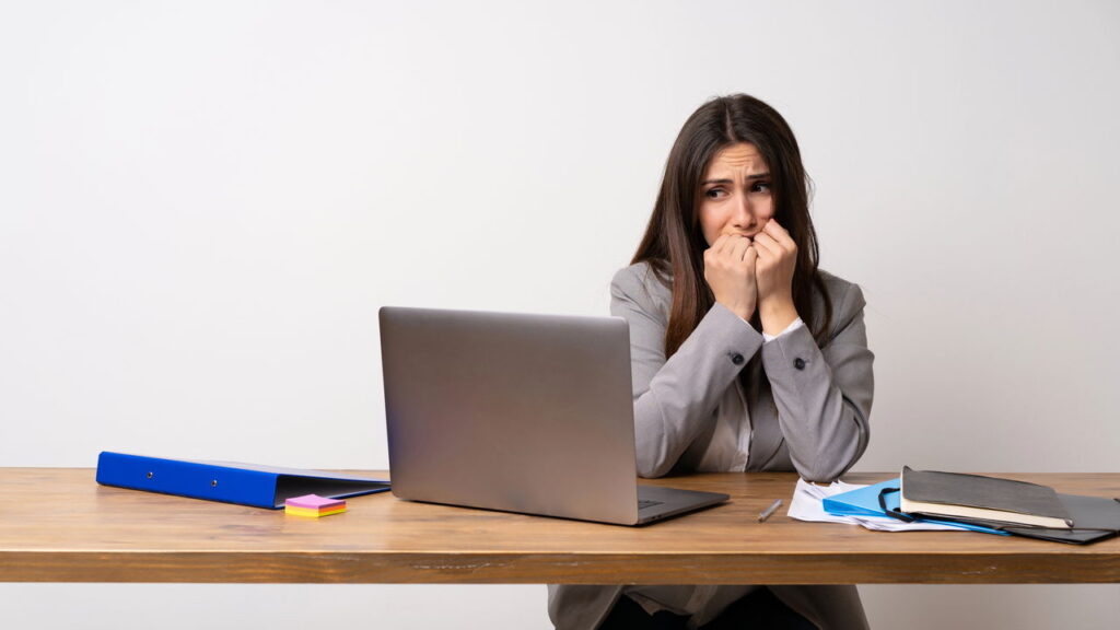 Como superar o medo do fracasso e abraçar riscos calculados segundo a psicologia