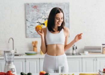 Como manter o equilíbrio hormonal com a alimentação segundo nutricionistas