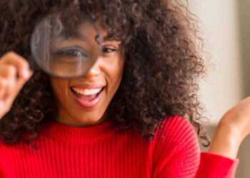 Como a curiosidade mantém a mente ativa e engajada segundo a psicologia