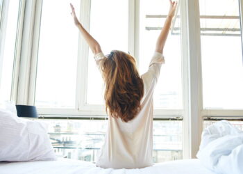 Como acordar com mais disposição e energia, segundo a psicologia