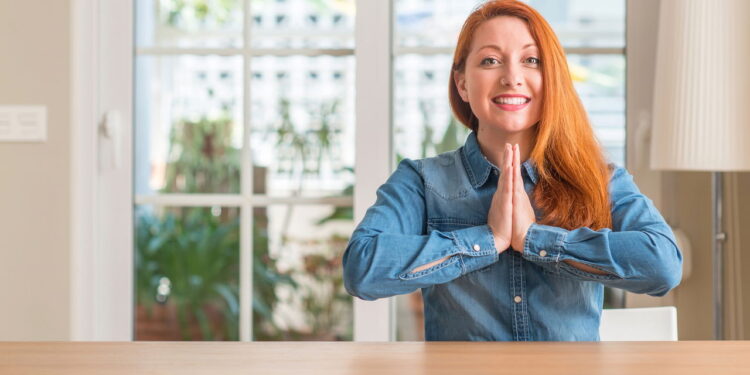 Como o perdão ajuda a liberar emoções pesadas segundo a psicologia