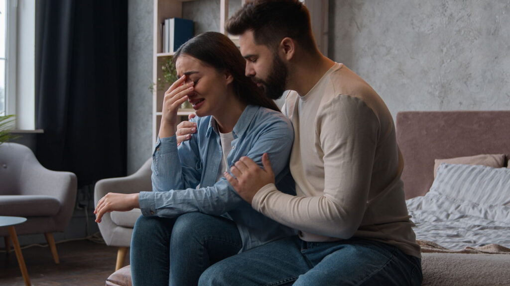 Como o perdão ajuda a liberar emoções pesadas segundo a psicologia