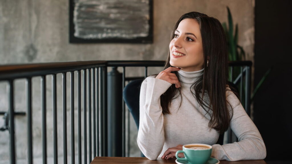 Por que explorar memórias positivas ativa circuitos de felicidade segundo a psicologia