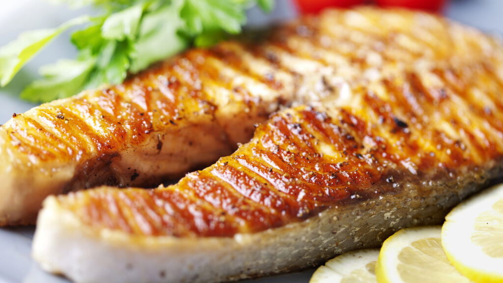 Receitas de refeições leves que ajudam na digestão e no sono