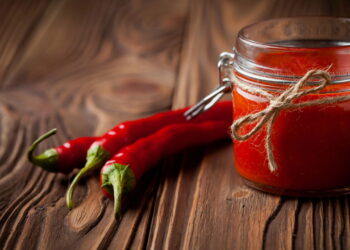 Como armazenar pimenta-malagueta por semanas sem perder o sabor picante