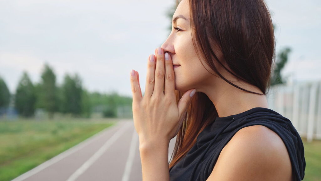Como pequenos hábitos diários podem melhorar seu humor segundo a psicologia