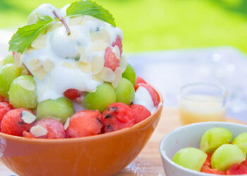 Receitas com frutas para manter o corpo fresco e hidratado no calor