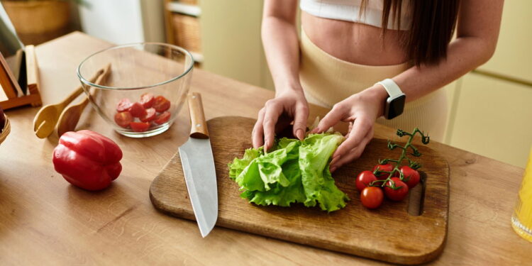 Como fazer receitas com ervas para lanches sociais saudáveis